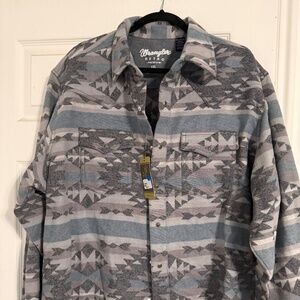 Brand new wrangler flannel. Men’s sz xxl